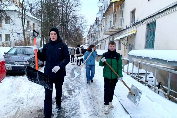 Уберем снег вместе!