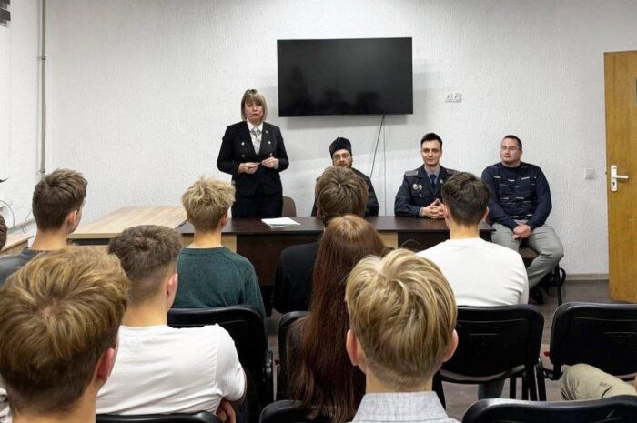 В общежитии Минского политехнического колледжа прошла встреча руководства администрации с учащимися