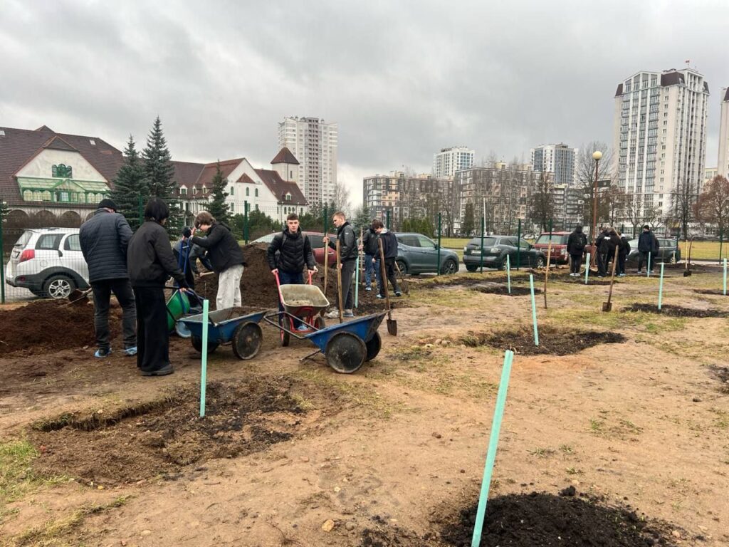 photo_5321452956806746238_y