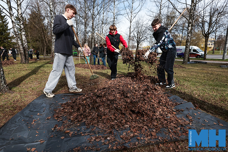 2026-04-10 Субботник агентства Минск-Новости. Фото Сергея Мицевича.
